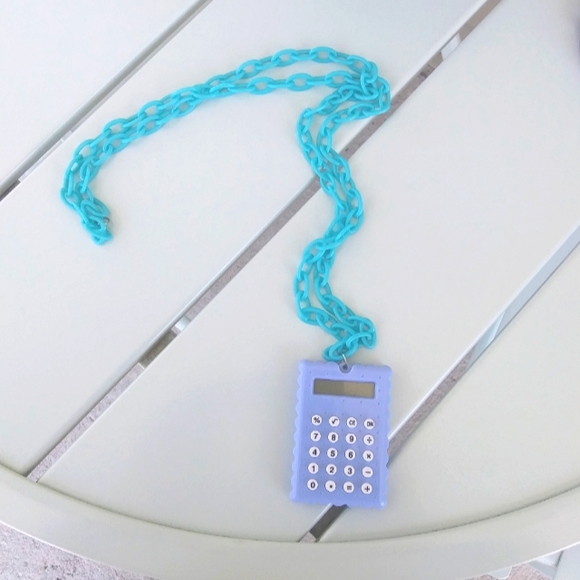 ➗✖️➕Calculator Chain Pendant Necklace💋 - Picture 1 of 2